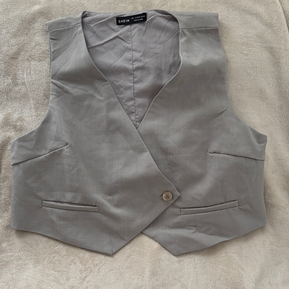 SHEIN Light Gray Buttoned Vest